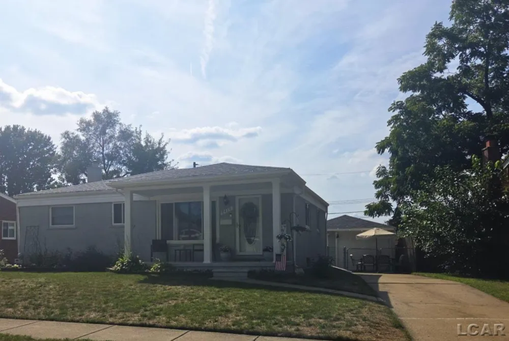 8430 BIRCH STREET Taylor City, MI 48180