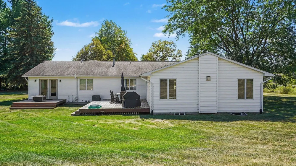 230 W Deerfield Road Deerfield Township, MI 48858