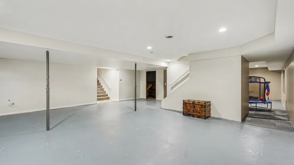 230 W Deerfield Road Deerfield Township, MI 48858