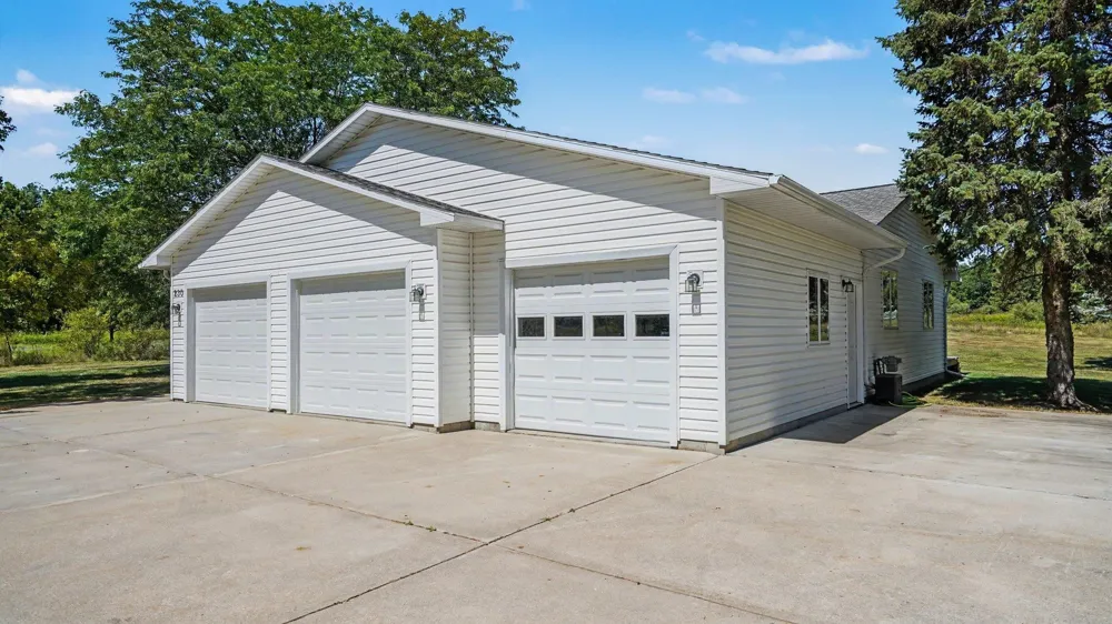 230 W Deerfield Road Deerfield Township, MI 48858