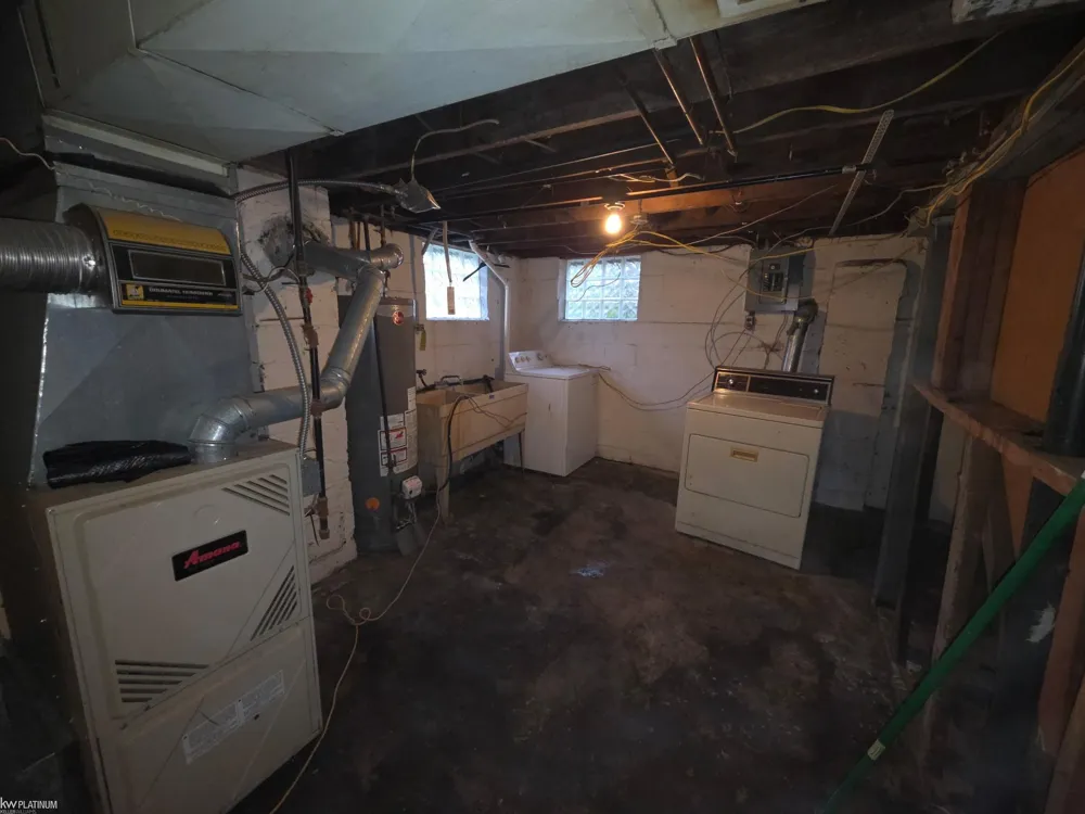 1404 Grant Avenue Lincoln Park City, MI 48146