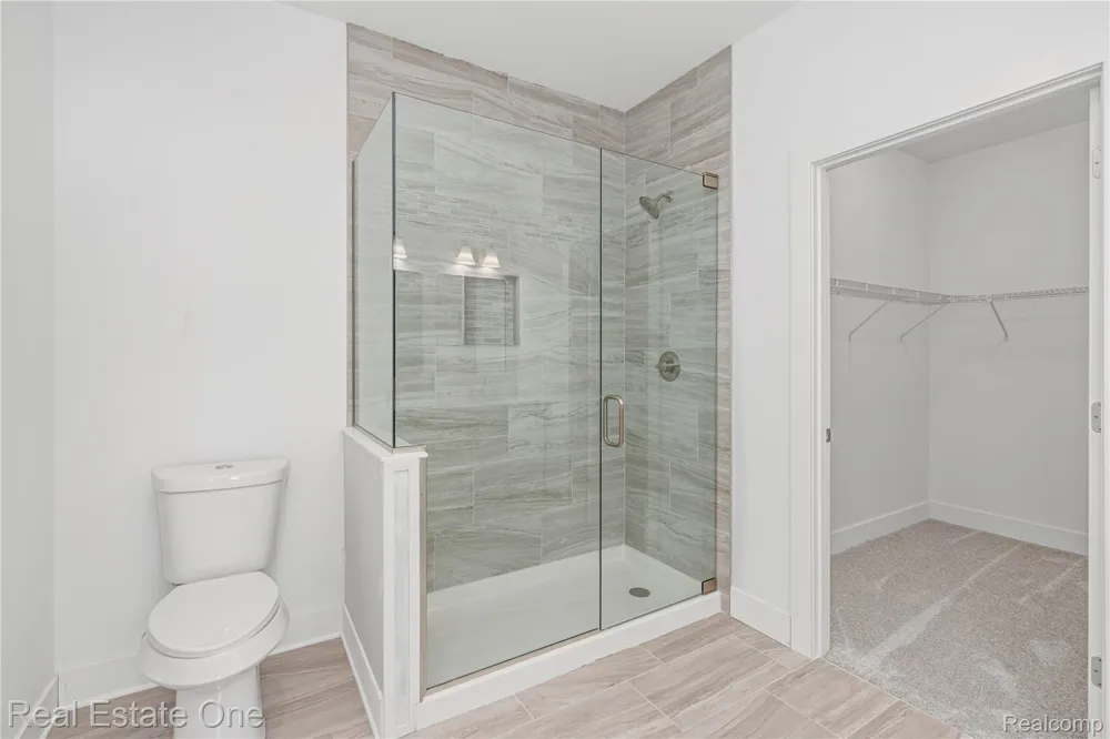 7453 Village Court Springfield Charter Township, MI 48350