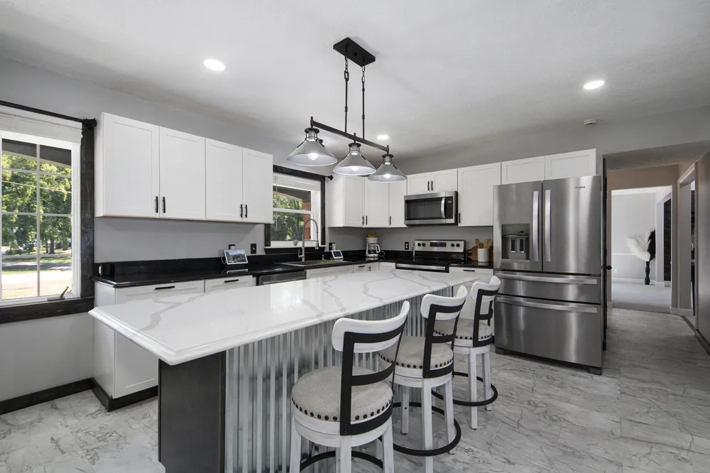 4085 Quainton Road Norton Shores City, MI 49441