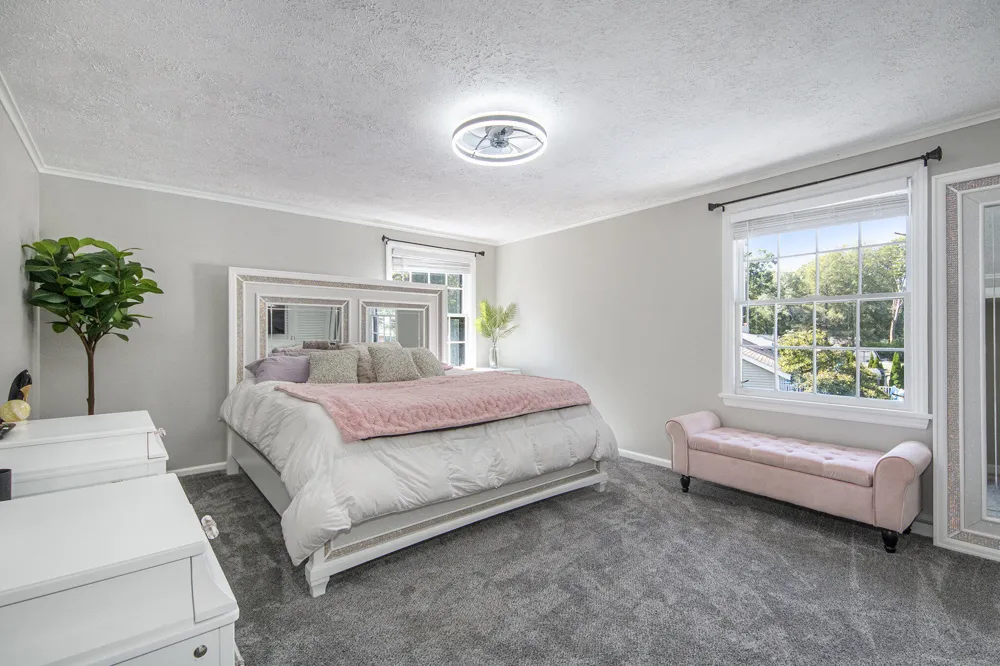 4085 Quainton Road Norton Shores City, MI 49441