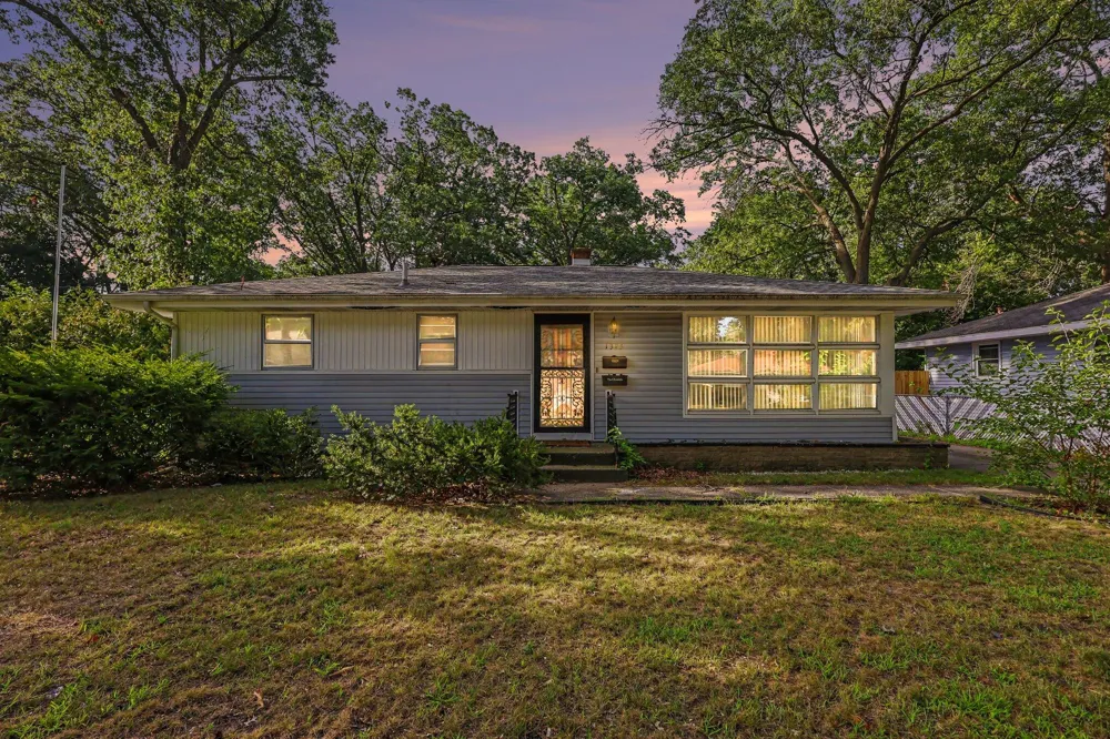 1325 Francis Avenue Muskegon City, MI 49442