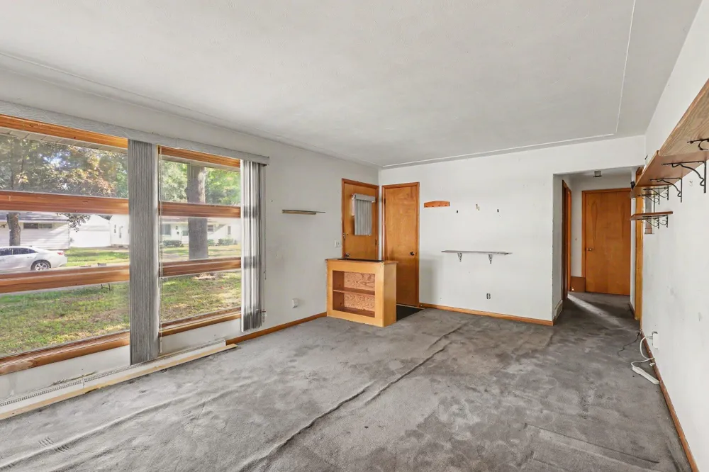 1325 Francis Avenue Muskegon City, MI 49442