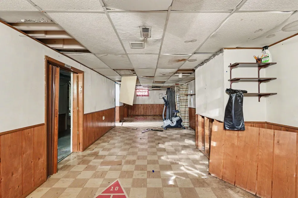 1325 Francis Avenue Muskegon City, MI 49442