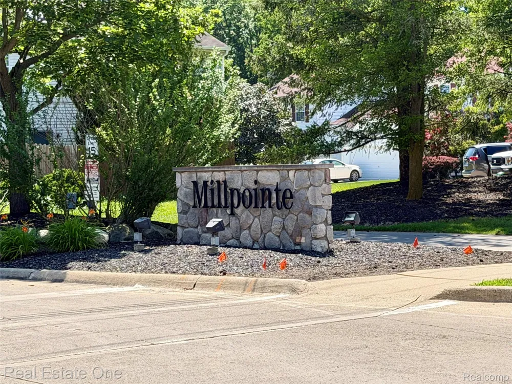 1930 Alexander Drive Westland City, MI 48186