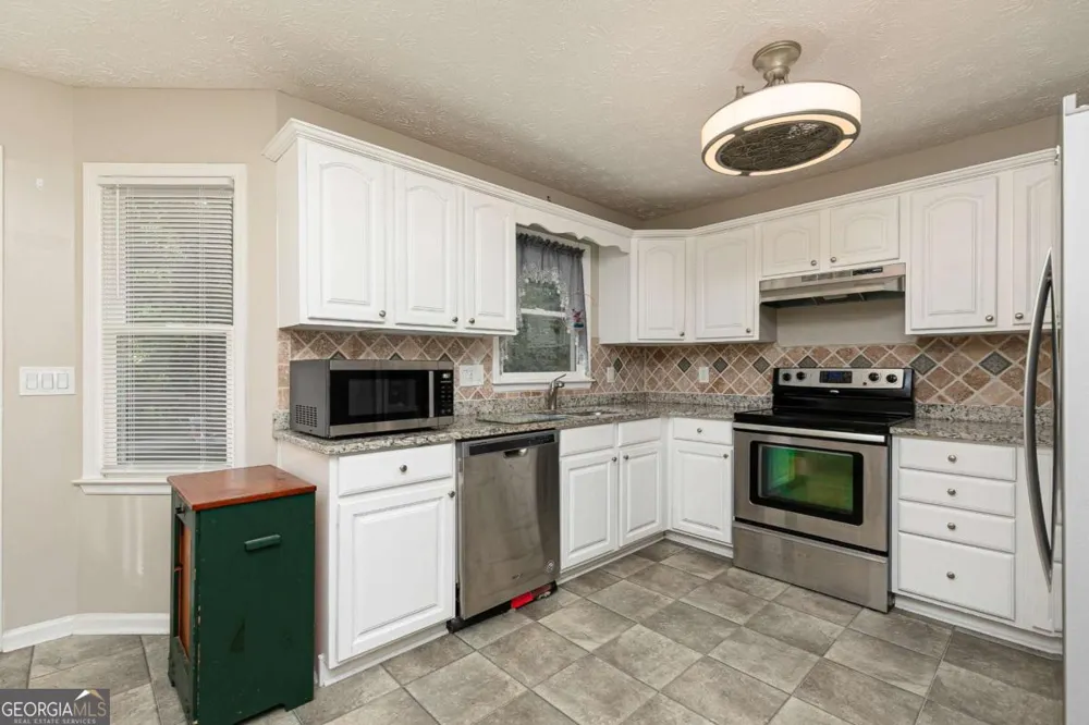 844 Hardy CIR Dallas, GA 30157