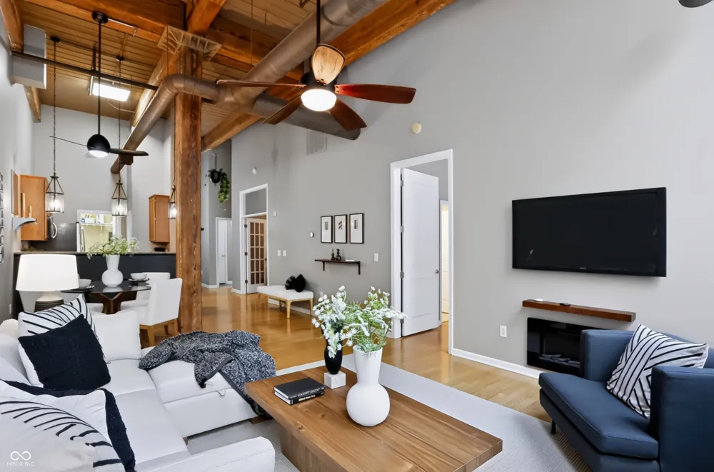 630 College Avenue #201 Indianapolis, IN 46204