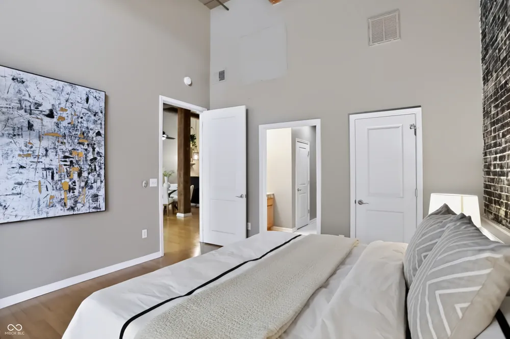 630 College Avenue #201 Indianapolis, IN 46204
