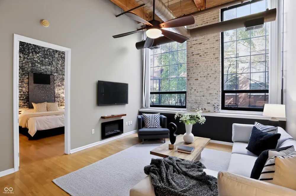 630 College Avenue #201 Indianapolis, IN 46204