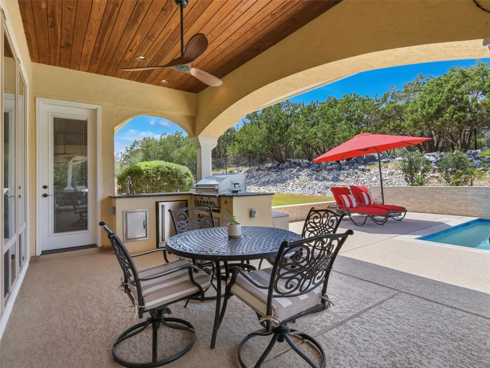 324 Valley Landing New Braunfels, TX 78132