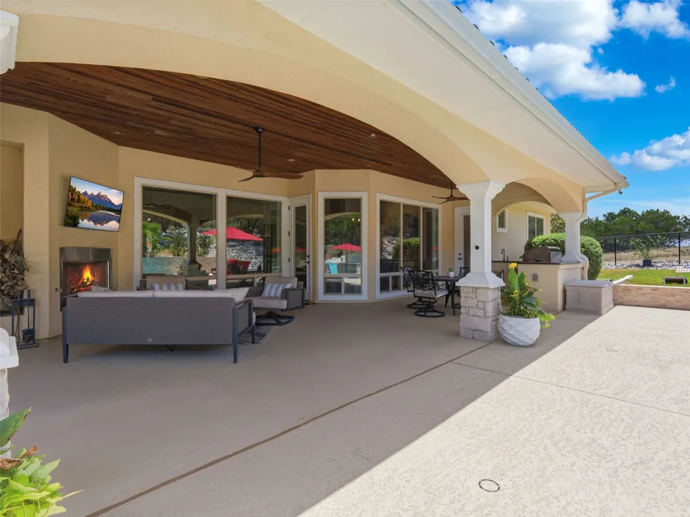 324 Valley Landing New Braunfels, TX 78132