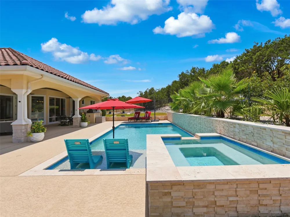 324 Valley Landing New Braunfels, TX 78132