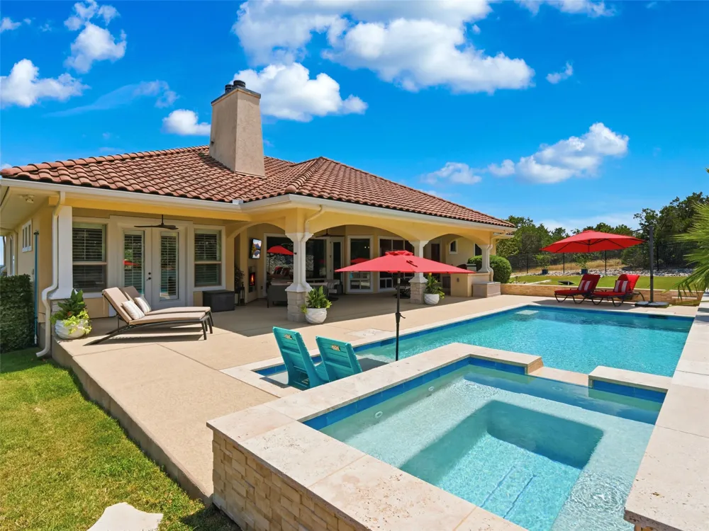 324 Valley Landing New Braunfels, TX 78132