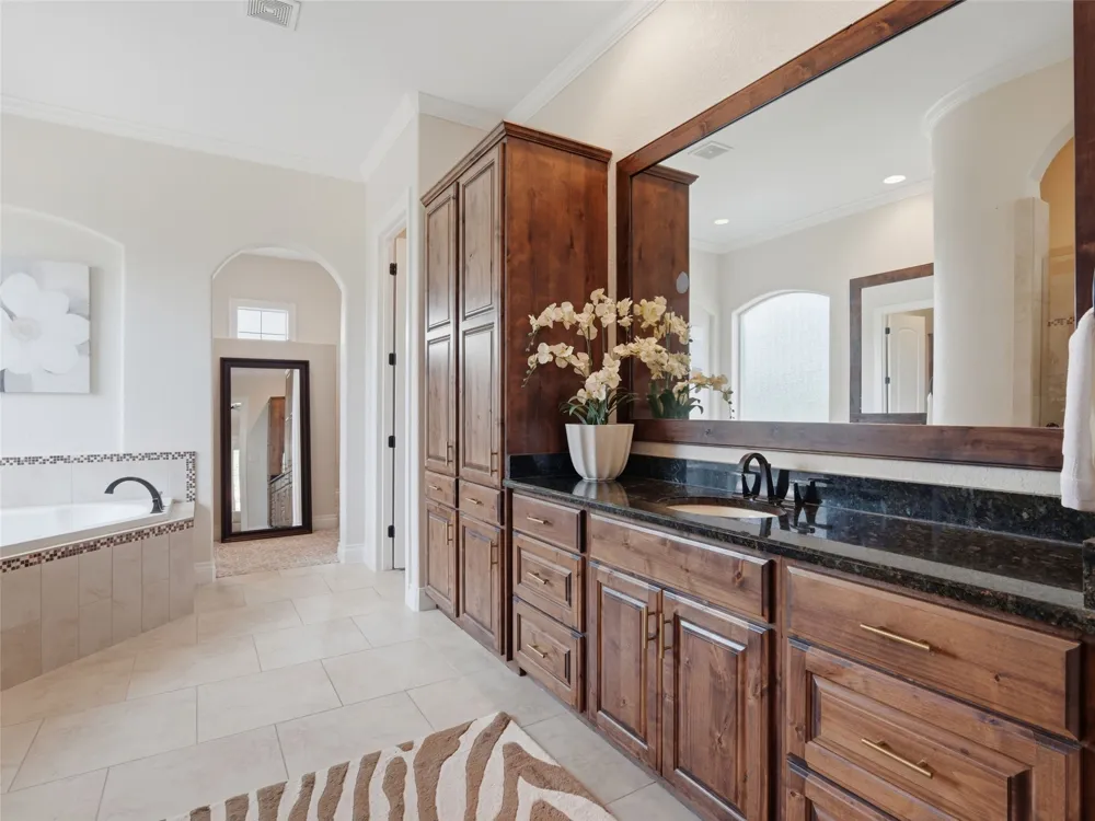 324 Valley Landing New Braunfels, TX 78132