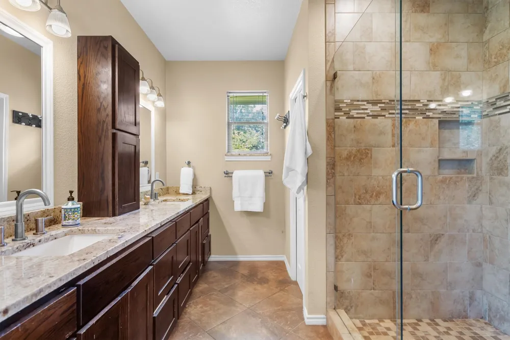 301 Meadow Knoll Drive Double Oak, TX 75077