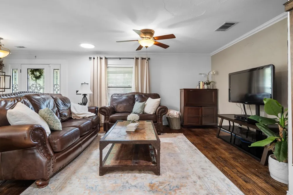 301 Meadow Knoll Drive Double Oak, TX 75077