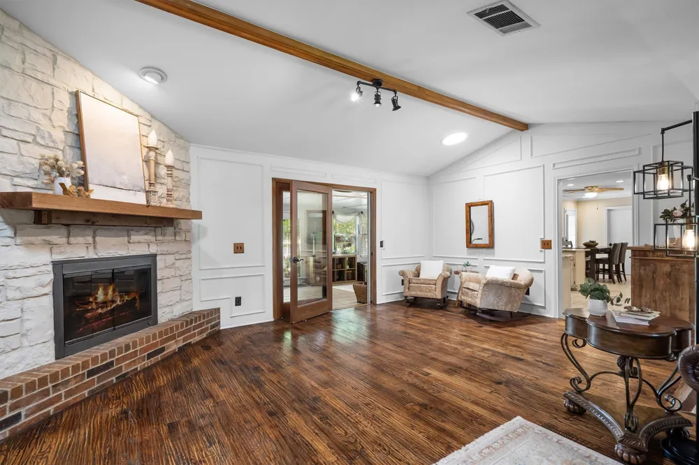 301 Meadow Knoll Drive Double Oak, TX 75077