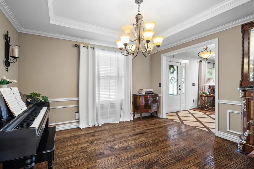 301 Meadow Knoll Drive Double Oak, TX 75077