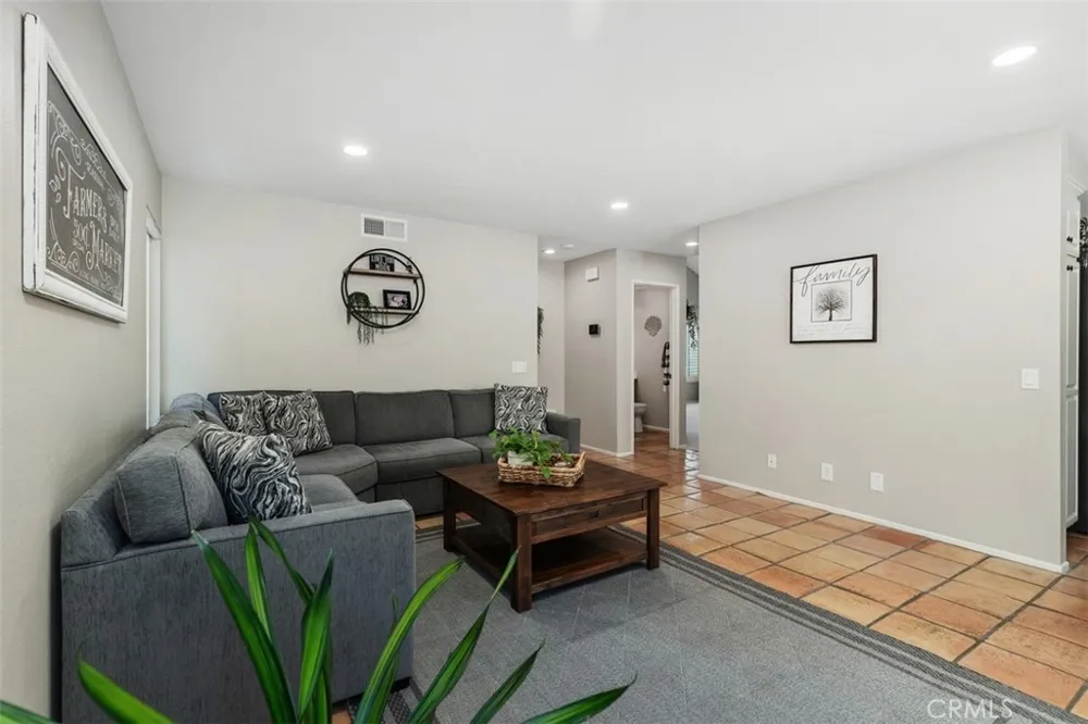 29 Raposa Rancho Santa Margarita, CA 92688