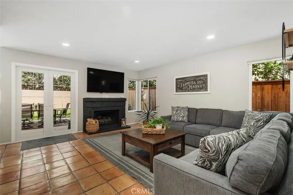 29 Raposa Rancho Santa Margarita, CA 92688