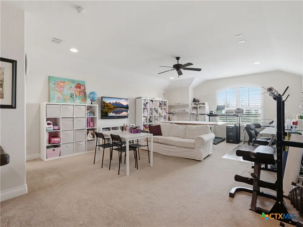 324 Valley Lodge New Braunfels, TX 78132