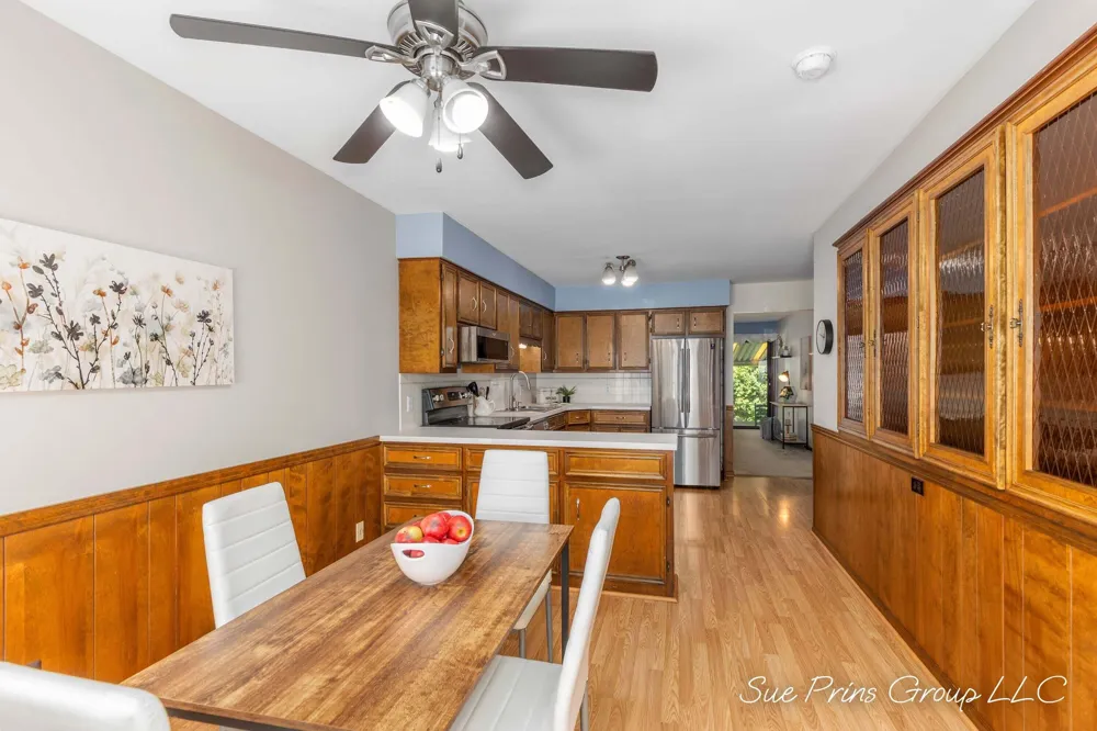 7438 Pine Grove Drive Jenison, MI 49428