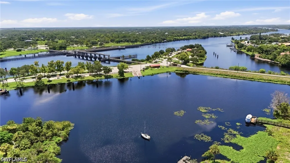 Riverwind Drive Alva, FL 33920