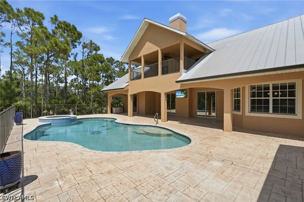 Riverwind Drive Alva, FL 33920