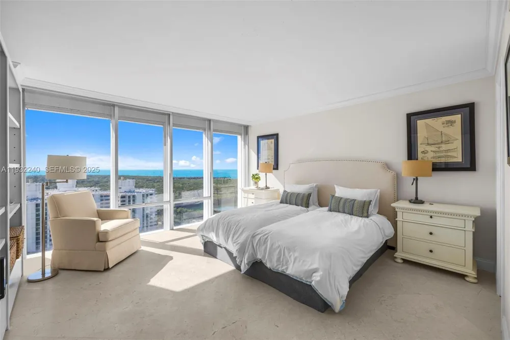 881 Ocean Dr #20A Key Biscayne, FL 33149