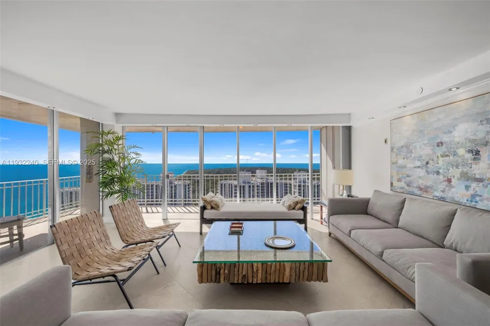 881 Ocean Dr #20A Key Biscayne, FL 33149
