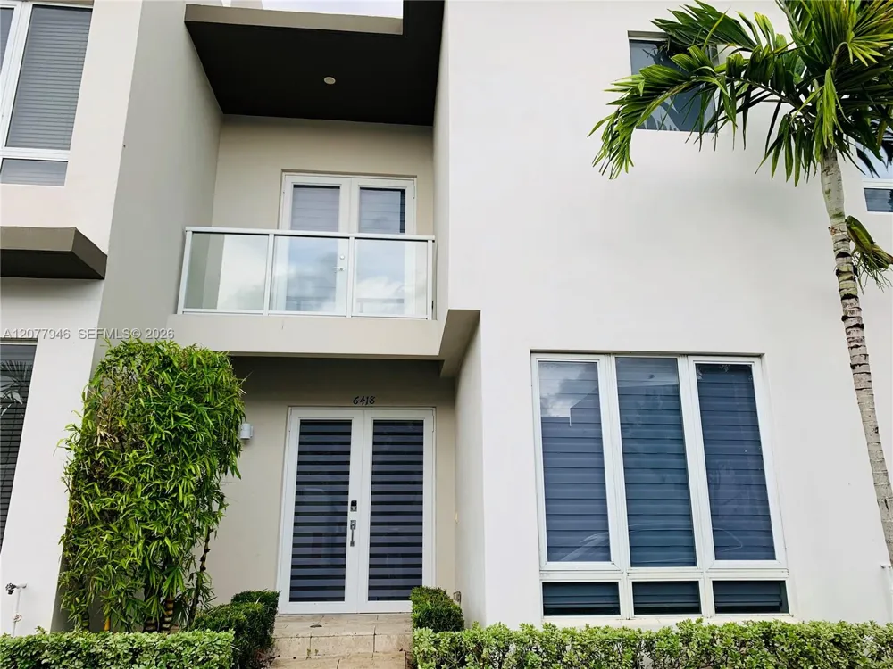 6418 NW 105th Pl Doral, FL 33178