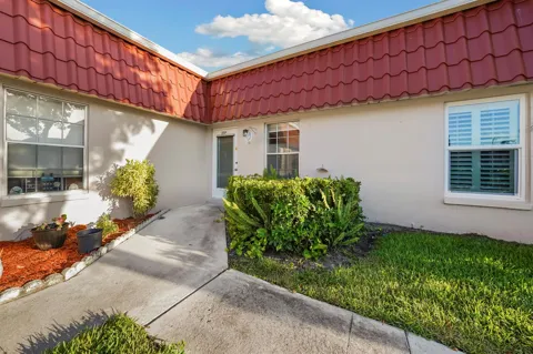 270 CAPE COD CIRCLE #B