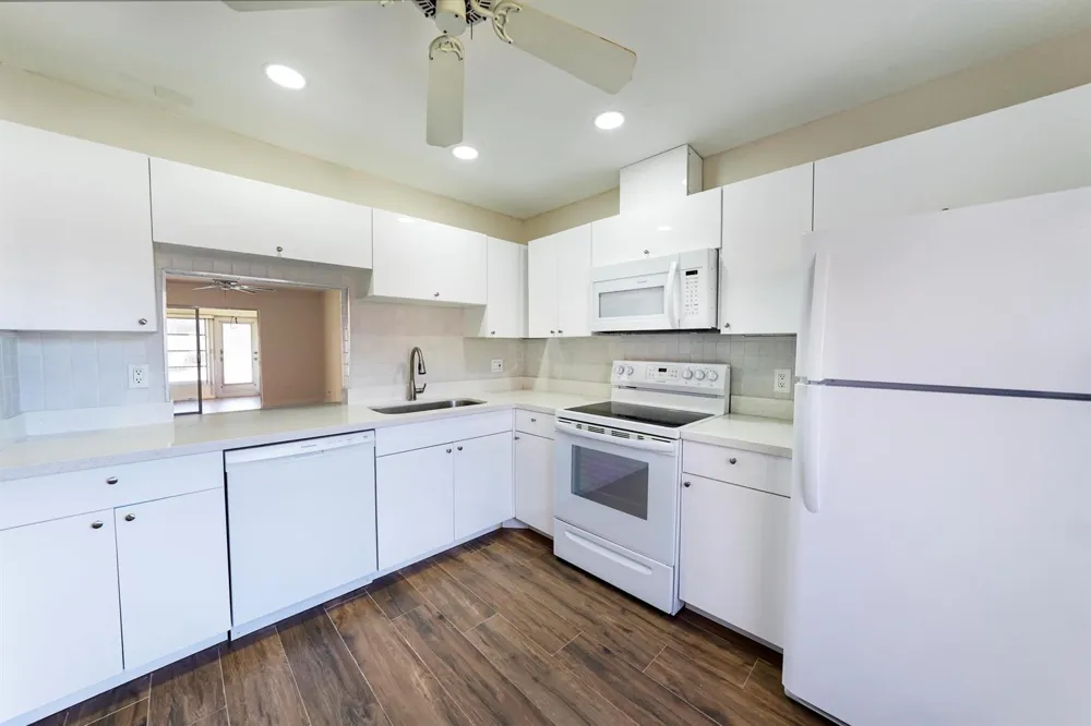 270 CAPE COD CIRCLE #B Lake Worth, FL 33467