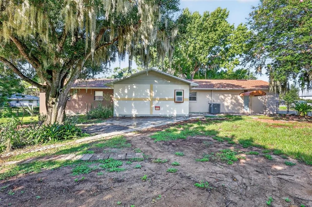5 HERMOSA DRIVE Eustis, FL 32726