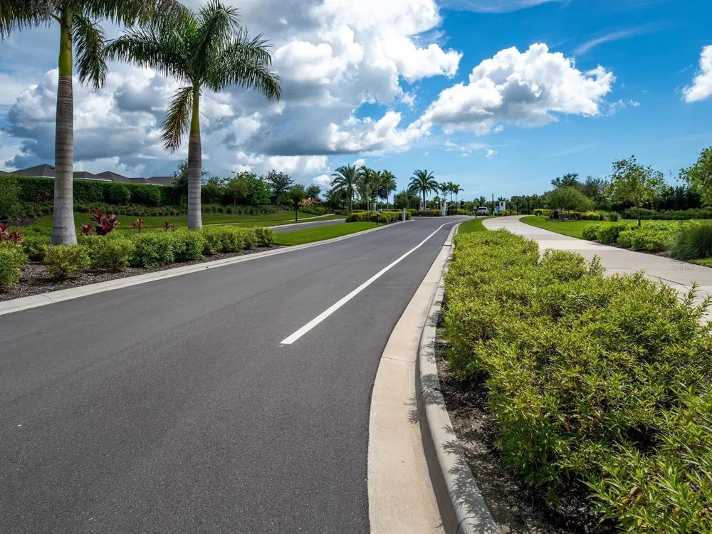8504 SNOWFALL STREET Sarasota, FL 34241