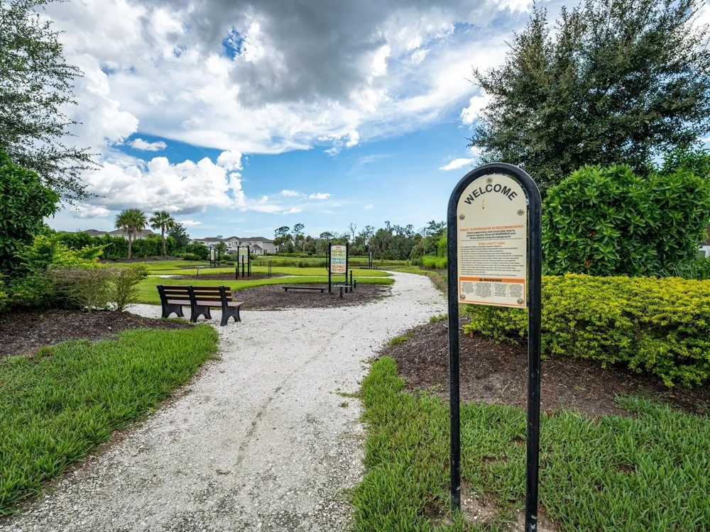 8504 SNOWFALL STREET Sarasota, FL 34241