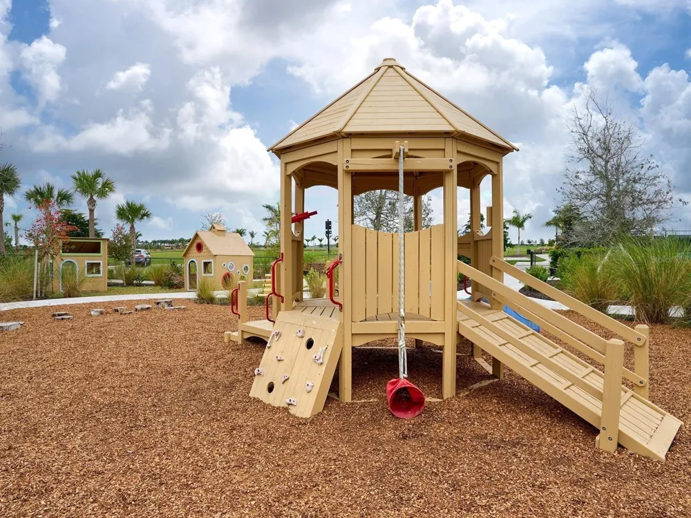 8504 SNOWFALL STREET Sarasota, FL 34241