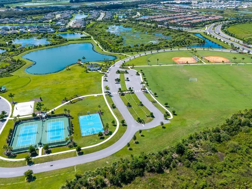 8504 SNOWFALL STREET Sarasota, FL 34241