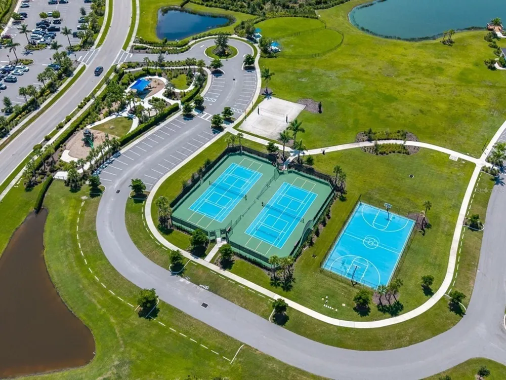 8504 SNOWFALL STREET Sarasota, FL 34241