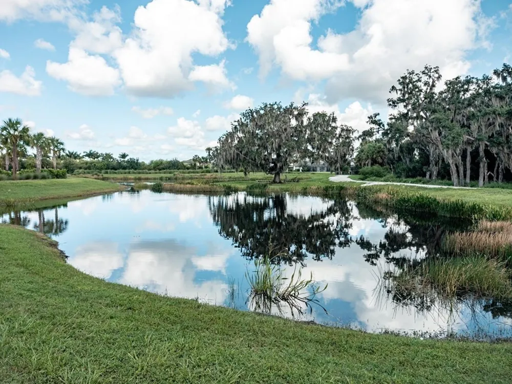 8504 SNOWFALL STREET Sarasota, FL 34241