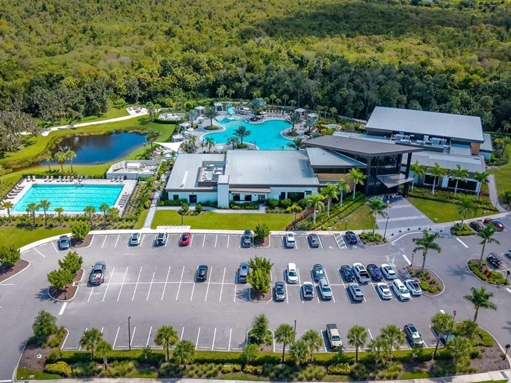8504 SNOWFALL STREET Sarasota, FL 34241