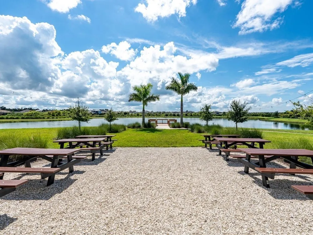 8504 SNOWFALL STREET Sarasota, FL 34241