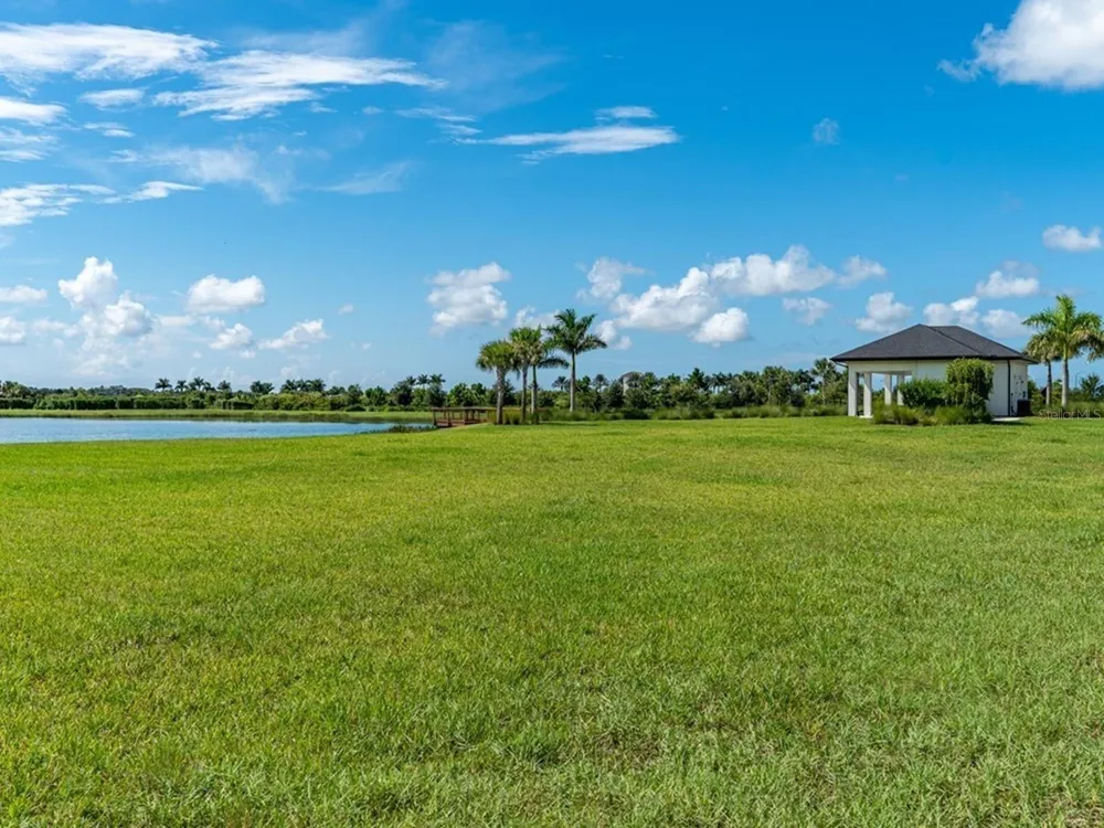 8504 SNOWFALL STREET Sarasota, FL 34241