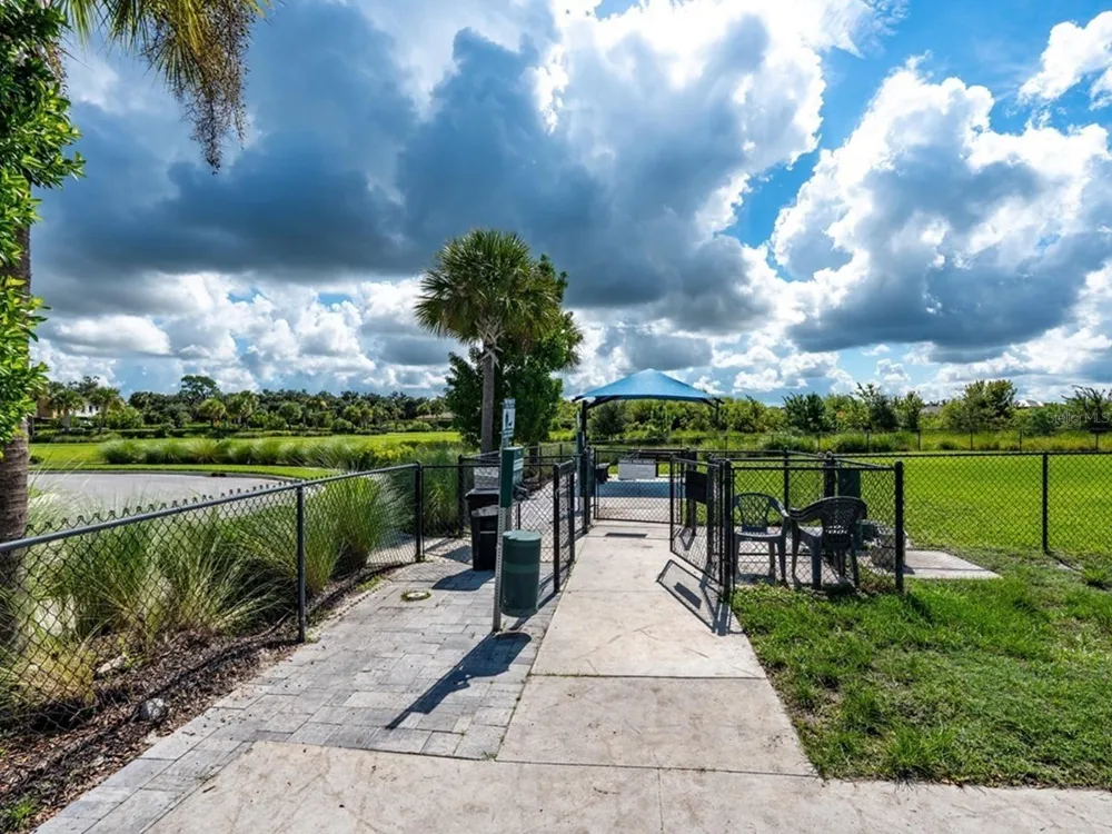 8504 SNOWFALL STREET Sarasota, FL 34241