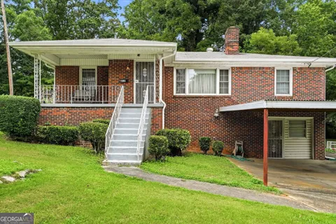 210 Aaron ST NW