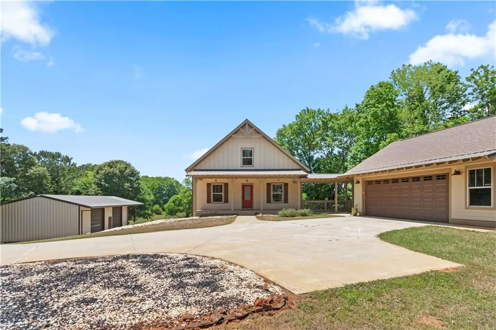 4140 HWY 332 Hoschton, GA 30548