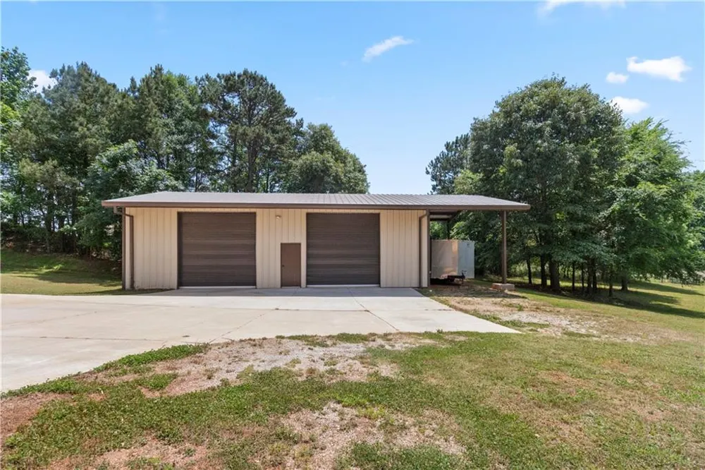 4140 HWY 332 Hoschton, GA 30548